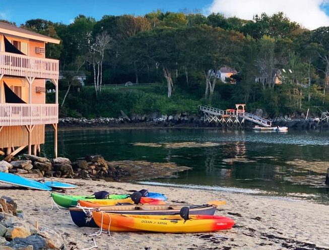 Boothbay Harbor Lobster Guide - Smuggler's Cove Oceanfront Inn